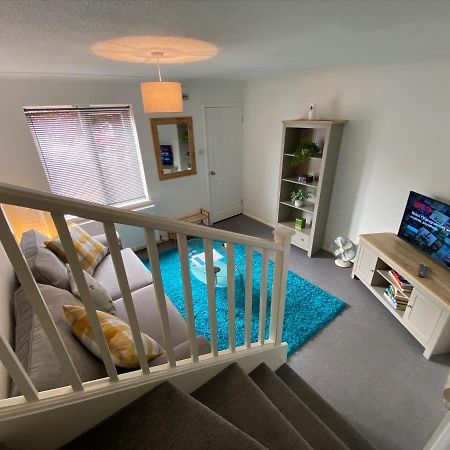 2 Bedroom Private House Near Bedford Town And Train Station بيدفورد المظهر الخارجي الصورة