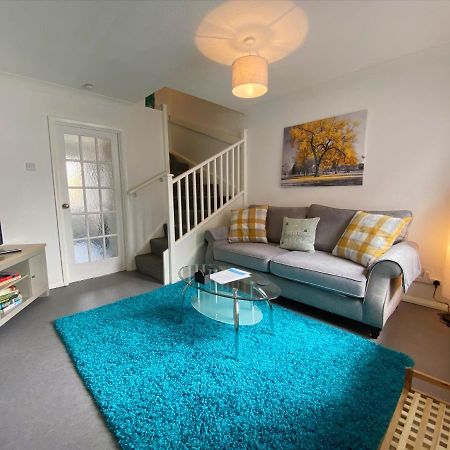 2 Bedroom Private House Near Bedford Town And Train Station بيدفورد المظهر الخارجي الصورة