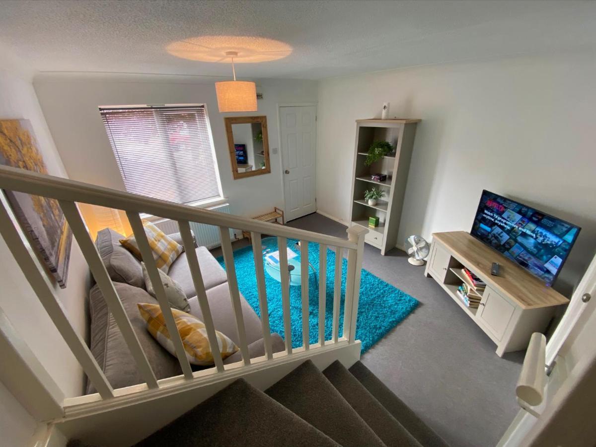 2 Bedroom Private House Near Bedford Town And Train Station بيدفورد المظهر الخارجي الصورة