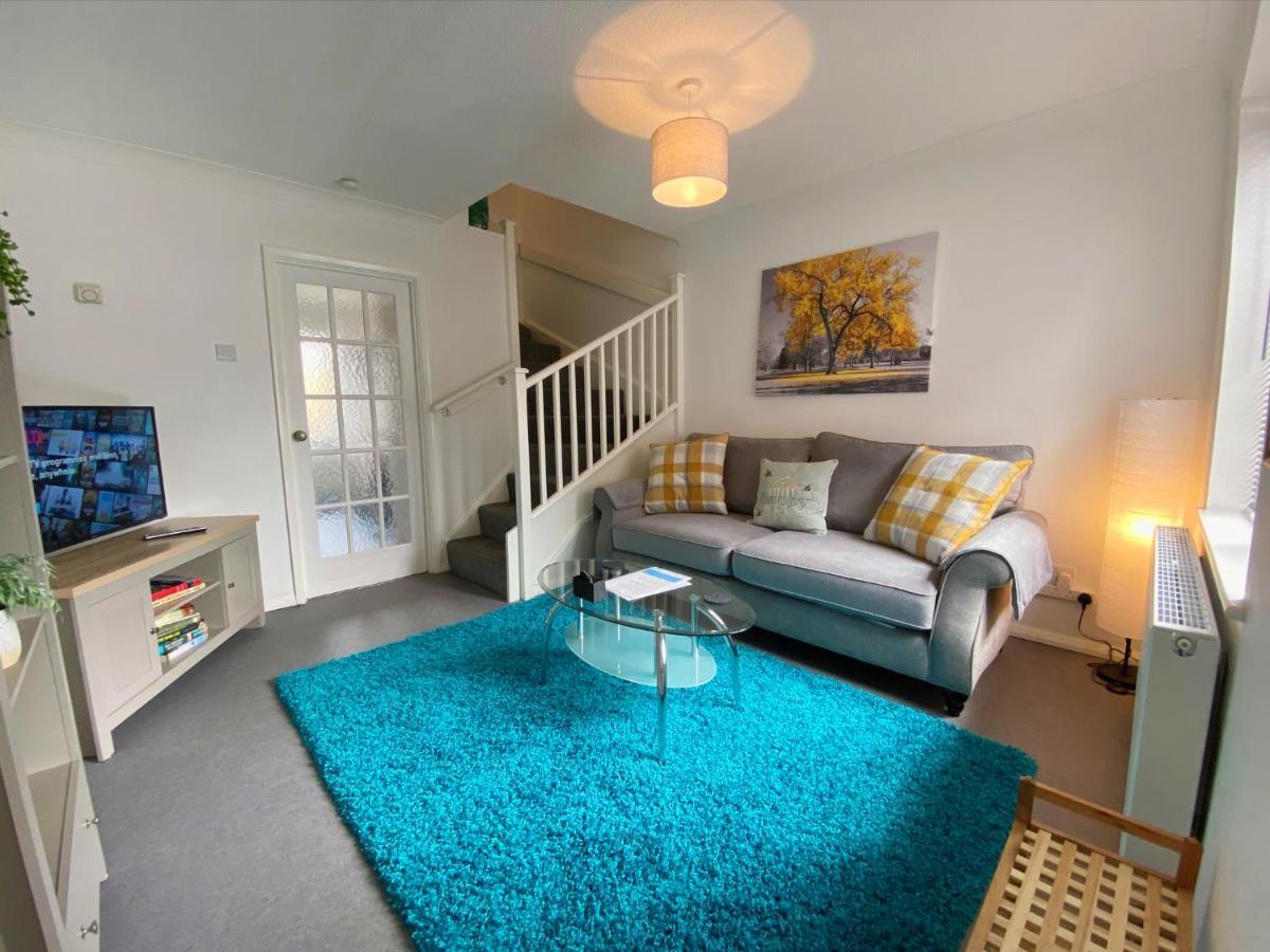 2 Bedroom Private House Near Bedford Town And Train Station بيدفورد المظهر الخارجي الصورة