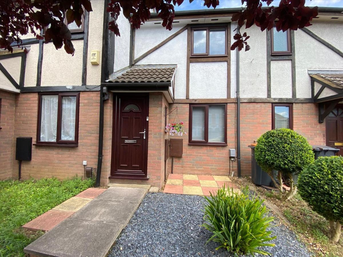 2 Bedroom Private House Near Bedford Town And Train Station بيدفورد المظهر الخارجي الصورة