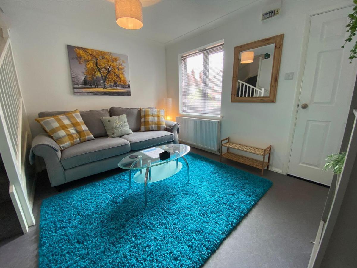 2 Bedroom Private House Near Bedford Town And Train Station بيدفورد المظهر الخارجي الصورة